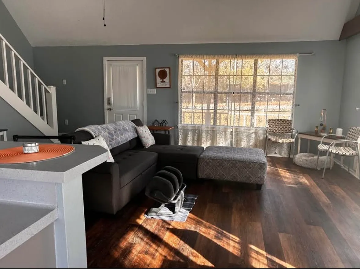 3 bed, 1302 sqft, $1,650 — Photo 4