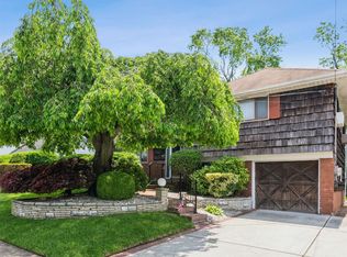 237 W Henrietta Ave, Oceanside, NY 11572