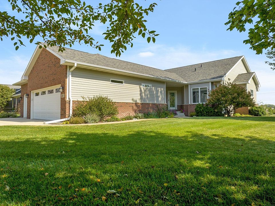 1st image of 251 Sandahlwood Cir