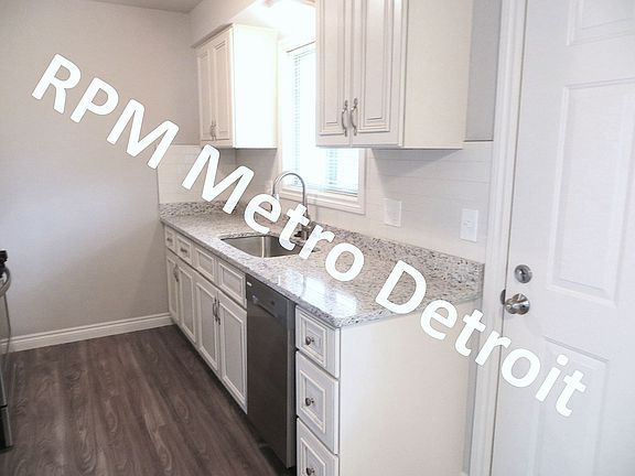 4th image of 36241 Hathaway St Unit 6