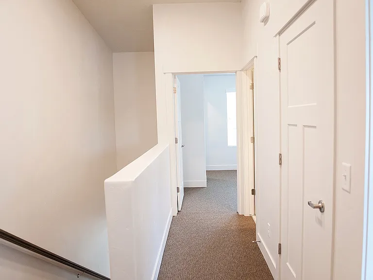 372 W 200 N — Photo 9