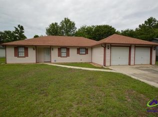 309 Northlake Dr, Warner Robins, GA 31093