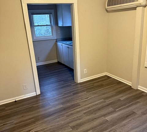 4th image of 102 Indian Creek Dr