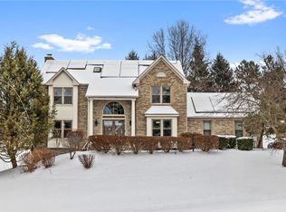 1301 Sara Ct, Coraopolis, PA 15108