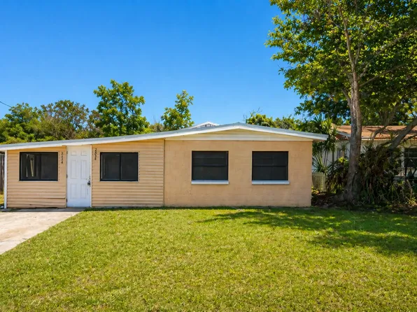 2554 Palm Dr NE, Winter Haven, FL 33881