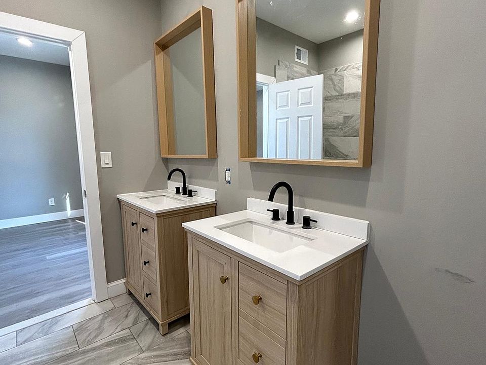 1st image of 88 N Munn Ave APT 1