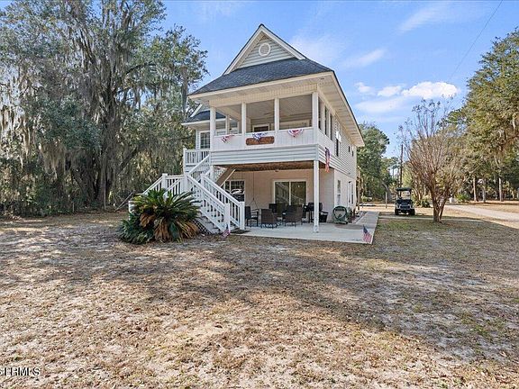 2nd image of 1118 Lands End Rd