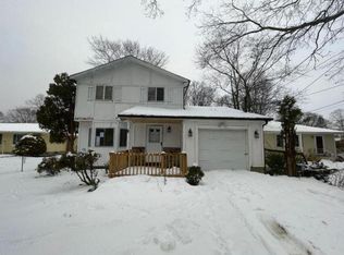 146 Moriches Middle Island Rd, Shirley, NY 11967