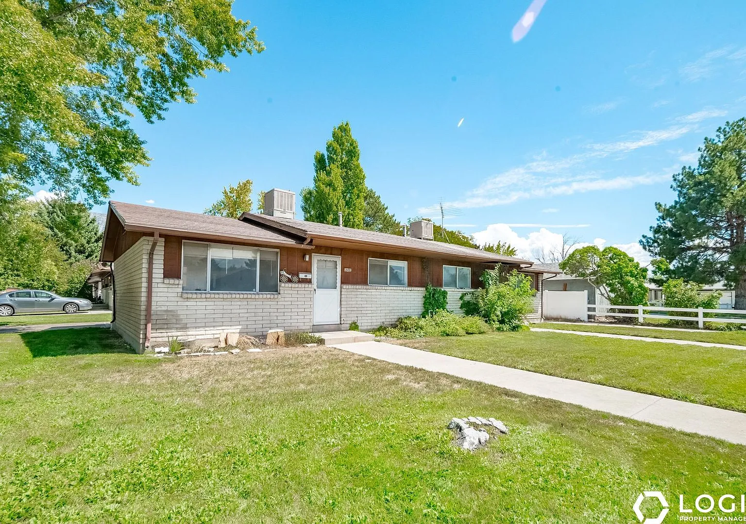 Updated 2 Bed Duplex in Orem — Photo 1