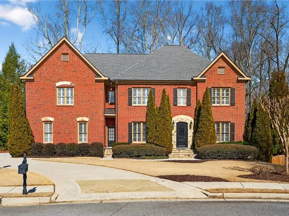 145 Shoal Creek Dr, Roswell, GA 30075