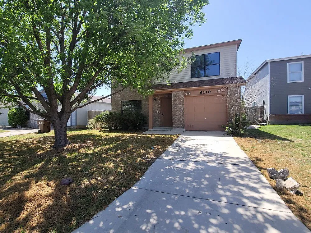 3 bed, 2.5 bath, 1501 sqft, $1,495 — Photo 1