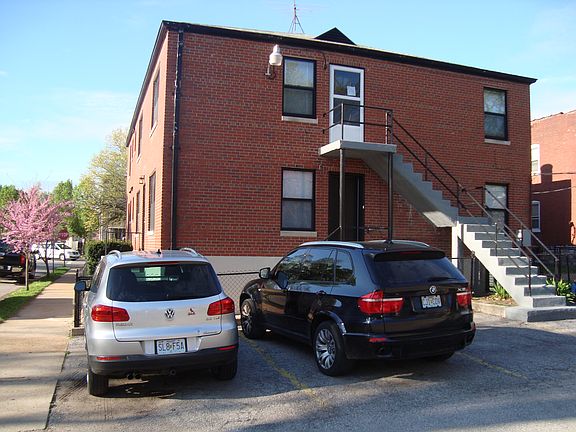 5th image of 341 Des Peres Ave #E