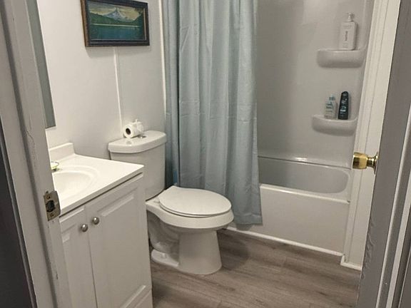 4th image of 7717 Arbor Ridge Ct #83