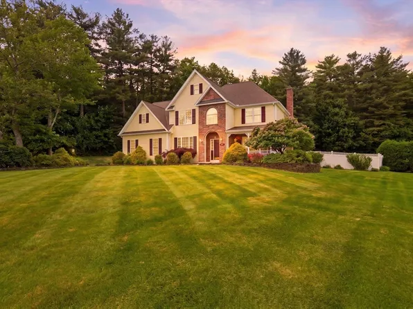7 Liberty Ln, Southwick, MA 01077