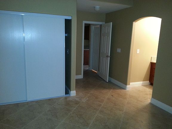 5th image of 429 Warmside Dr