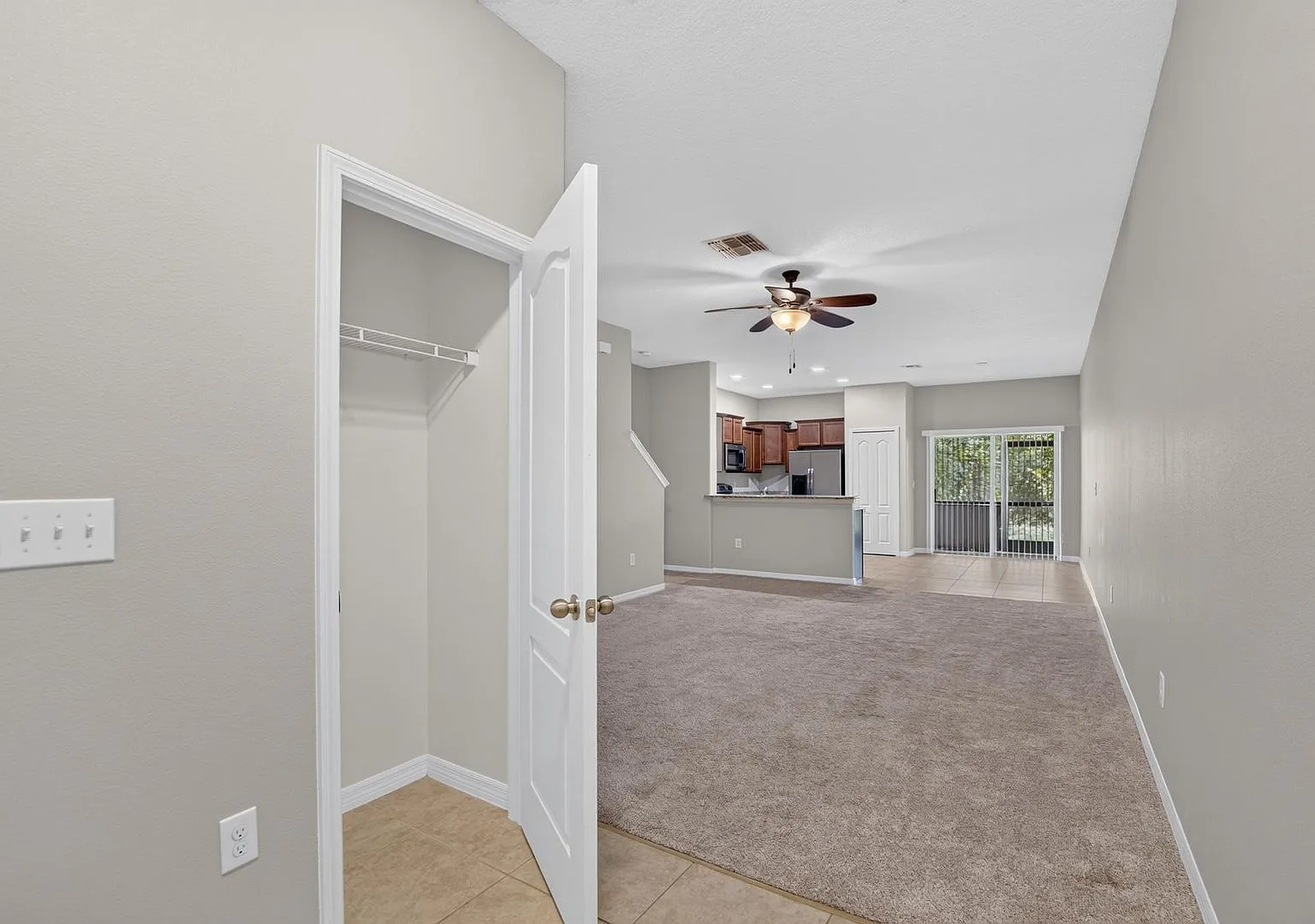 Move-In Ready Townhome in Brandon! — Photo 4