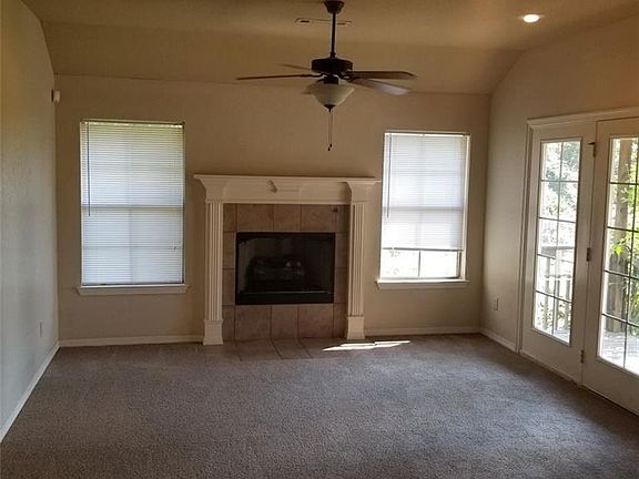 4th image of 2800 N Cassius Ln