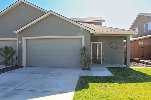 1105 S Cedar Pl Photo 1