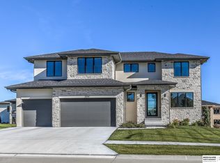 3319 S 212th Ave, Elkhorn, NE 68022