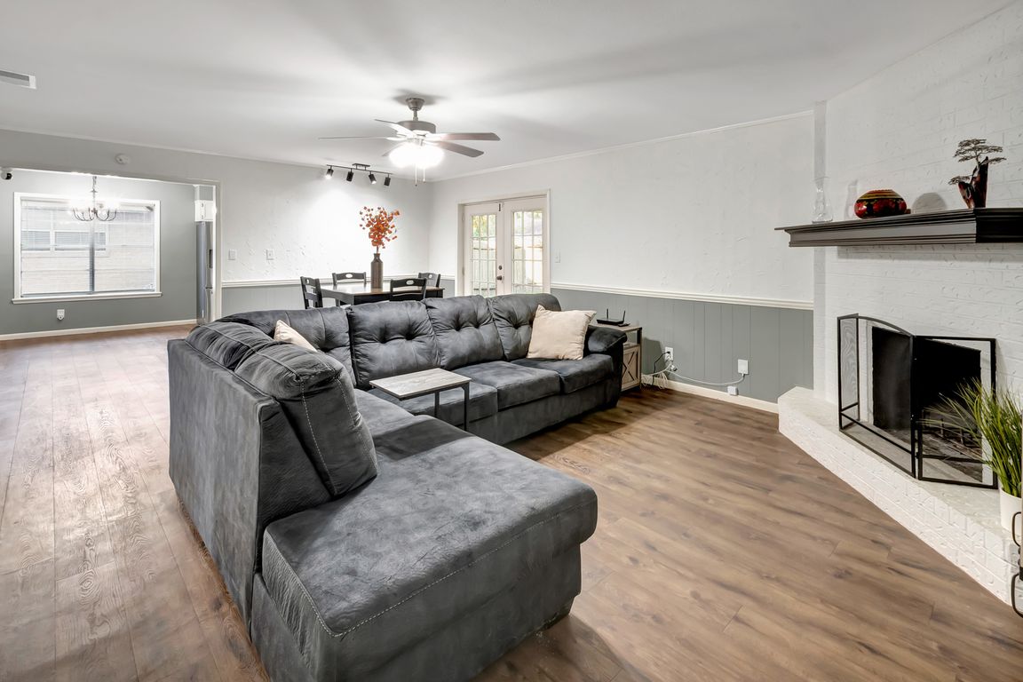 next background image