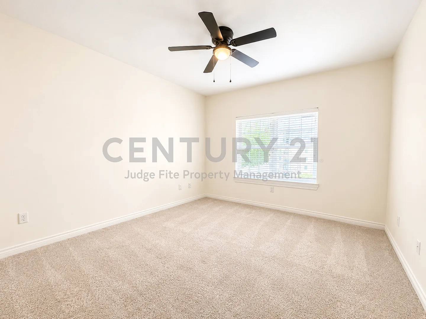 Beautiful 1/1 Condo at The Wyndmere at Turtle Creek! — Photo 3