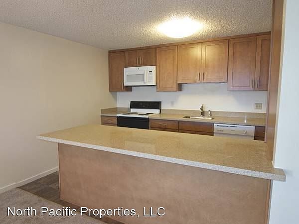 1st image of 2231 Franklin Ave E APT 104