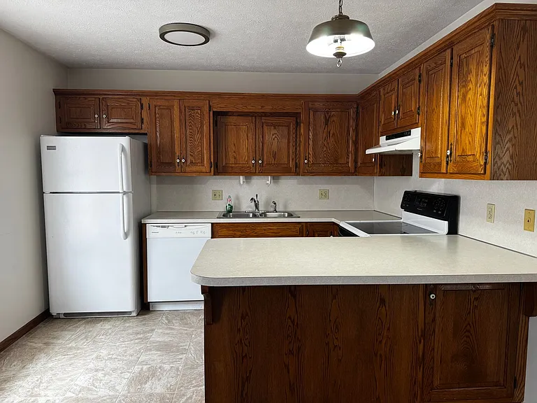 127 E Adams St #B7 — Photo 9