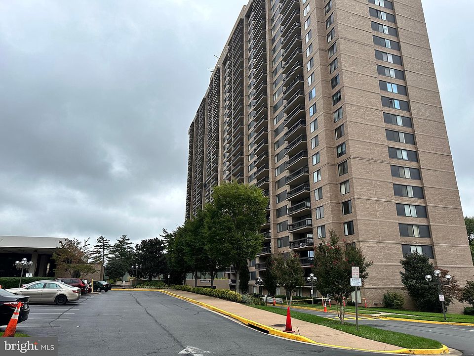 1st image of 3705 S George Mason Dr APT 2218S