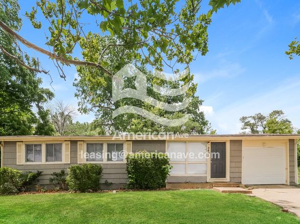 3403 E 95th Ter