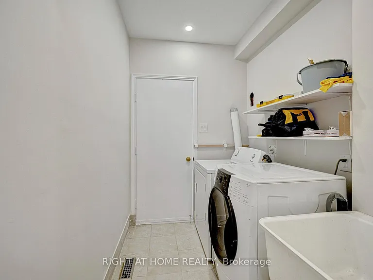 6302 10th Line W #MAIN — Photo 23
