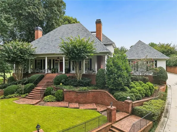 3668 Club Dr NW, Kennesaw, GA 30144
