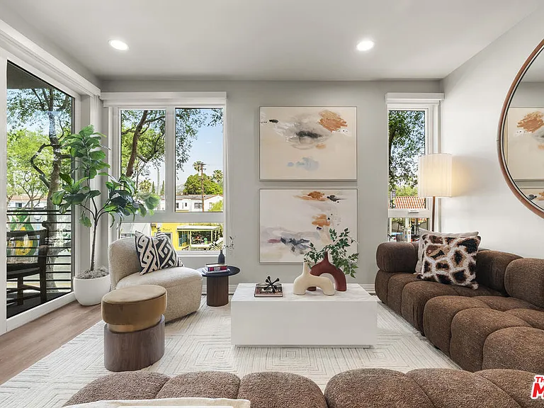 7428 Santa Monica Blvd #308 — Photo 15