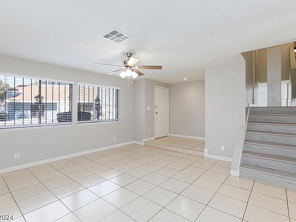 4th image of 2523 Paradise Village Way