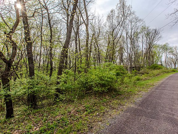 3rd image of 56-57 Summit Dr
