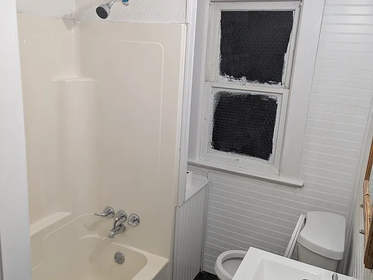 1863 Noble Rd #1 — Photo 20