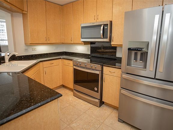 3rd image of 801 Brickell Key Blvd APT 2306