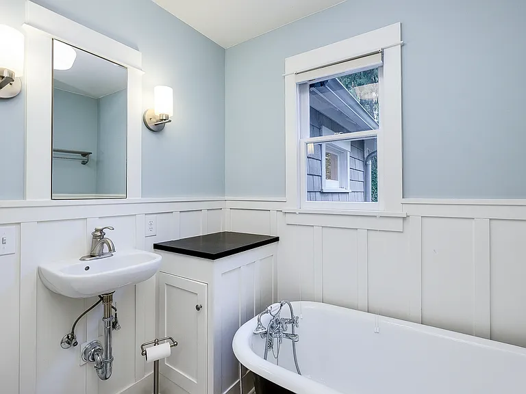 8013 NE Bucklin Hill Rd — Photo 18