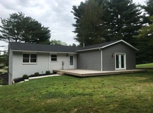 110 Country Ln, Granville, OH 43023