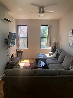 Rented by Alexander Bilu, LREB | media 2