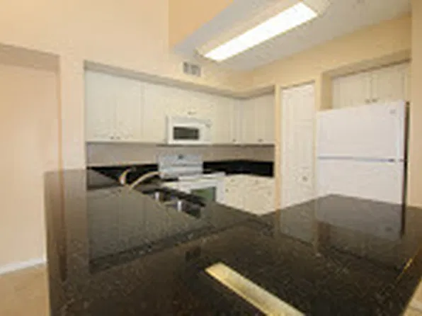 1230 Wildwood Lakes Blvd APT 201, Naples, FL 34104