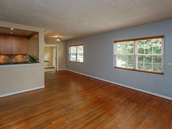 5th image of 3119 Wessex St