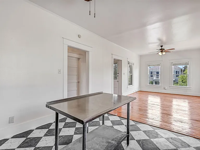 1615 Winnie St #2 — Photo 15