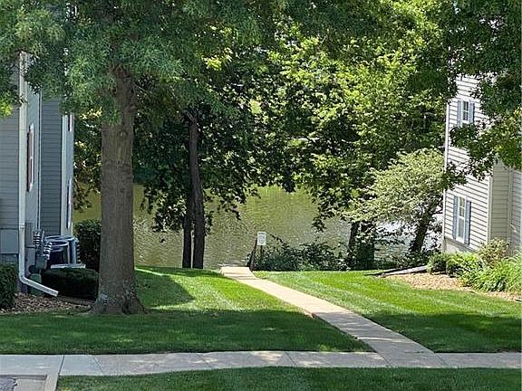 4th image of 4310 S Milton Dr