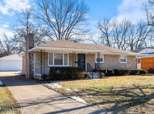 6711 Fernhaven Rd, Louisville, KY 40228