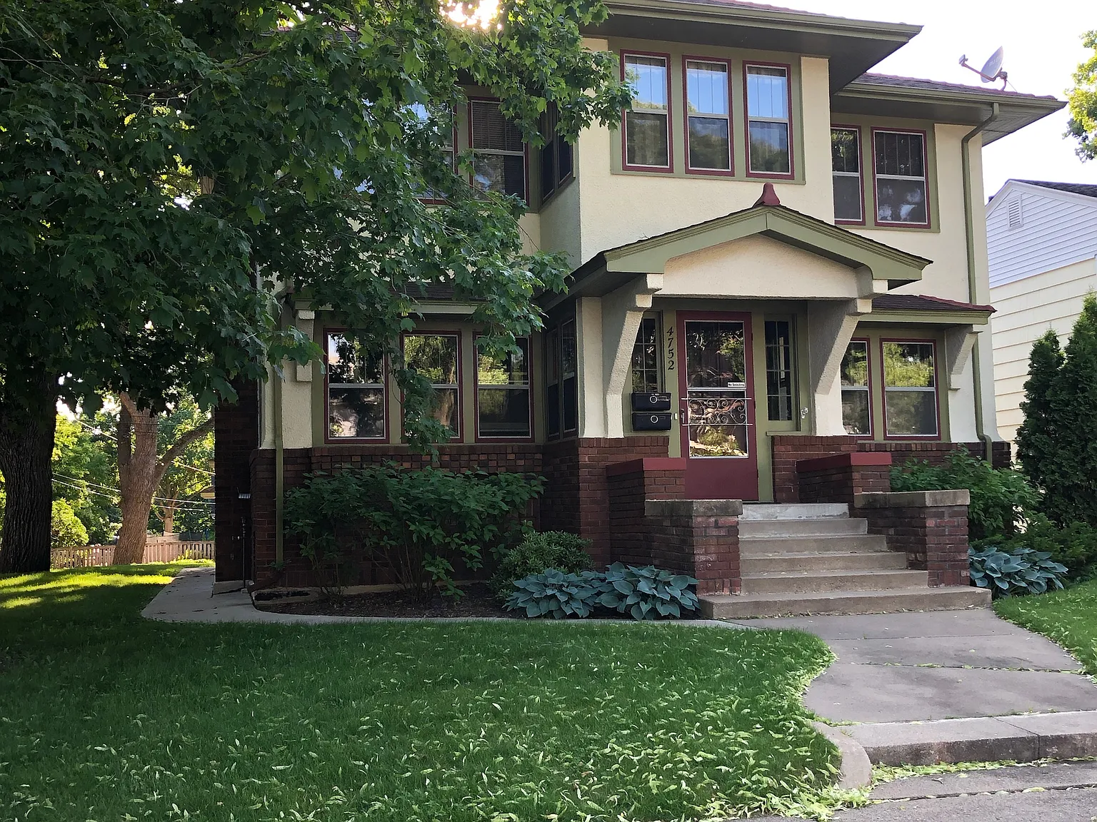 2 bed, 1400 sqft, $2,200 — Photo 1