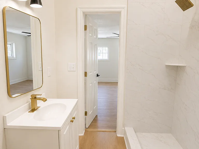 910 Highland Ave — Photo 16