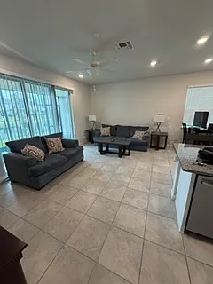 1 bed, 1.0 bath, $900 — Photo 2
