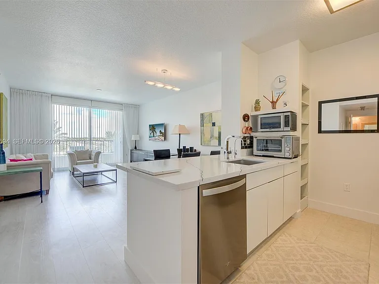 2401 NE 65th St #509 — Photo 14