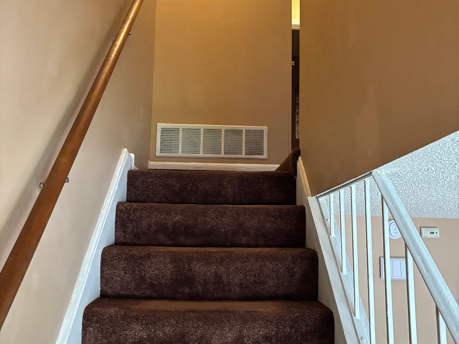 3 bed, 1.5 bath, 1200 sqft, $1,800 — Photo 3