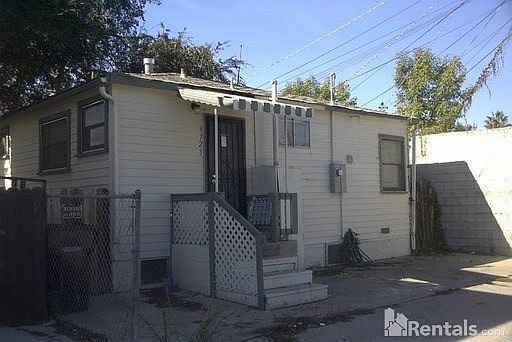 1st image of 3723 Boundary St